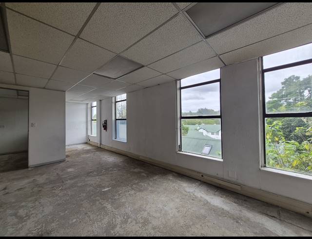 413M² OFFICE TO LET IN CRAIGHALL